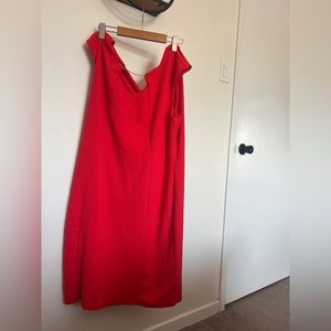 Suzy Shier XL red dress with gold clasp